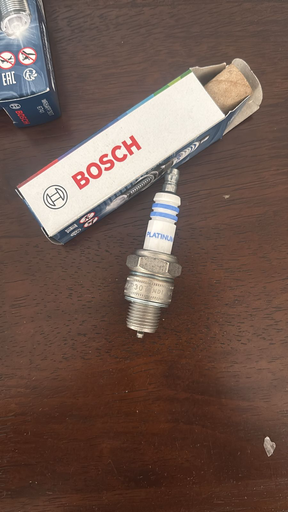VW Beetle 1300 Bosch Platinum Spark Plug